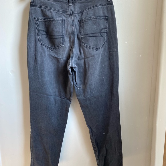 American Eagle Mom Jeans Faded - Picture 2 of 4